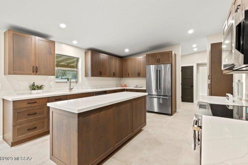 5862 Camino Arenosa, Tucson AZ  85718-4650 exterior