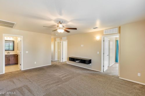 4831 4 Ave, Phoenix AZ 85041-5745 exterior