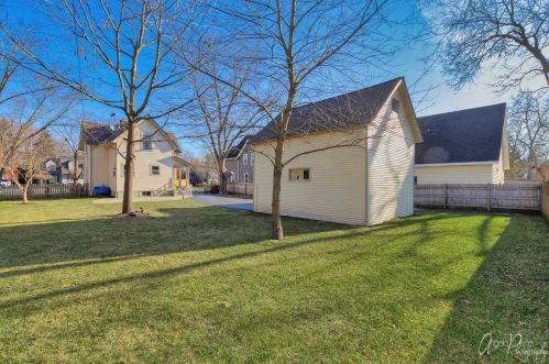 325 Douglas Ave, Bull Valley IL 60014 exterior