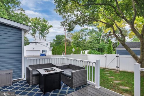 501 Rhoads Ave, Tavistock NJ  08033-2931 exterior