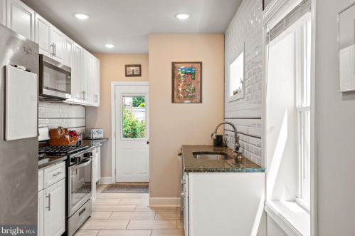 563 Shippen St, Lancaster PA  17602-4305 exterior