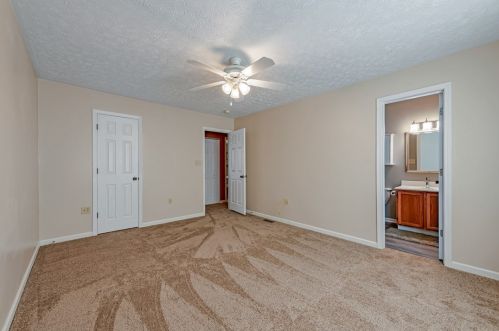 236 Mnr Vw Dr, Manor PA 15665-9731 exterior