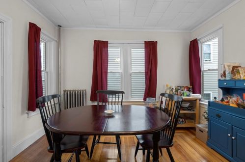 113 Oakland Ave, Providence RI 02908-3632 exterior