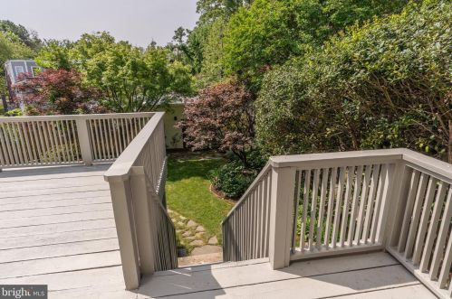 3524 Edmunds St, Washington DC 20007-1463 exterior