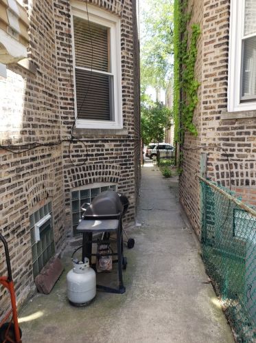 3720 Racine Ave, Chicago IL 60827-6401 exterior