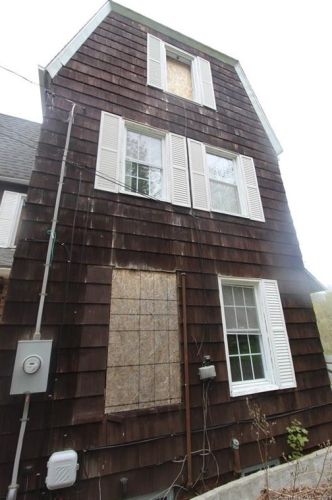 11 Lewis St, Manchester, CT 06040-6679