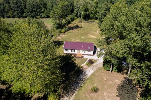 19780 Chain Lk St, Cassopolis MI 49031-9538 exterior