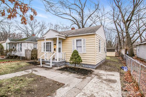 2114 Jarman St, Meskegon MI  49444-1243 exterior