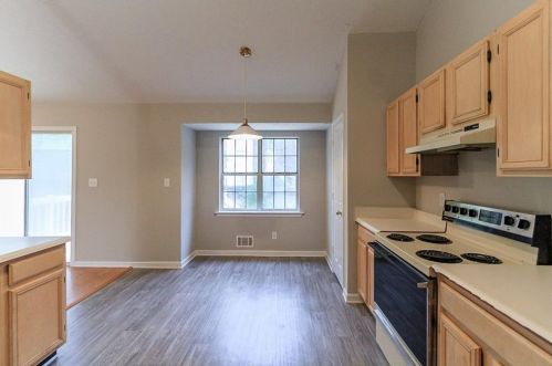 645 Lk Dr, Lithonia GA 30039-6634 exterior