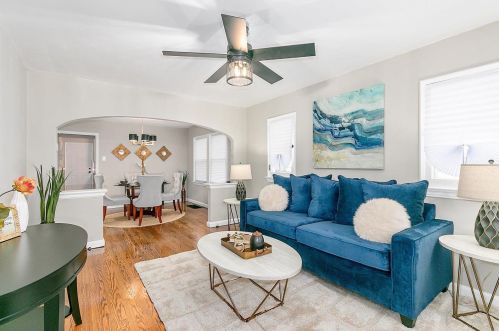 4221 Schiller Pl, Saint Louis, MO 63116-2326