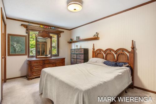 431 Mt Garfield Rd, Meskegon MI 49441-6000 exterior