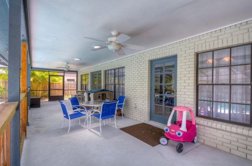 4219 Cartnal Ave, Tampa FL  33618-8600 exterior