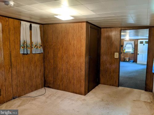 955 Plunkert Rd, Littlestown PA 17340-9643 exterior