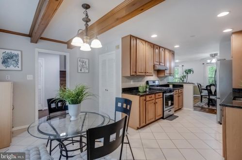 8717 Liberty Ln, Rockville MD 20854-3638 exterior