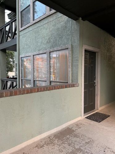 807 25th St, Austin TX  78705-4448 exterior