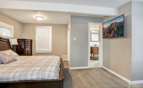 33 Coddington Ave, Avenel NJ 07001-1941 exterior