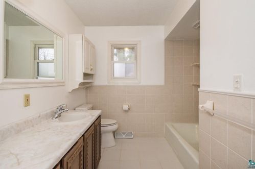 5510 Thompson Hill Rd, Duluth MN 55810-2184 exterior