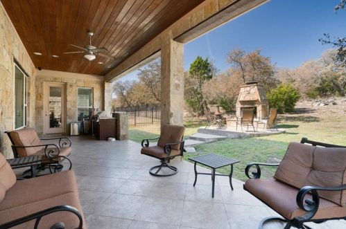305 Chadwick Dr, Georgetown TX 78628-7207 exterior