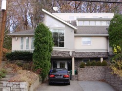 302 Winchester St, Newton, MA 02461-2051