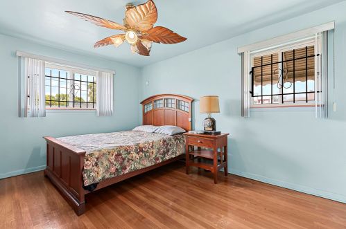 634 95th St, Chicago IL 60617-5053 exterior