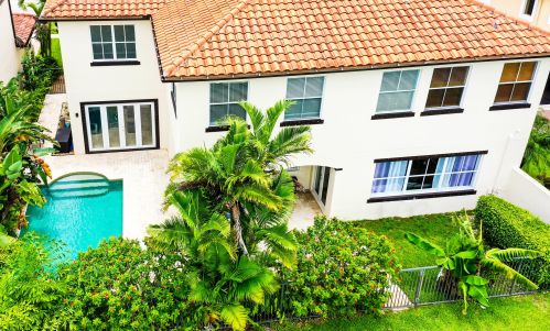 4061 Artesa Dr, Boynton Beach FL 33436-2628 exterior