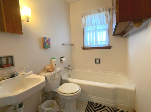 1621 Canal St, Ottawa IL 61350-1407 exterior