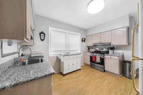 5741 Washtenaw Ave, Chicago IL 60652-2813 exterior