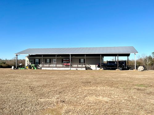 1069 Railroad Ave, Defuniak Springs FL  32433 exterior