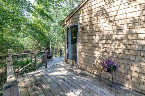 69 Lovering Ave, Concord NH 03307-1200 exterior