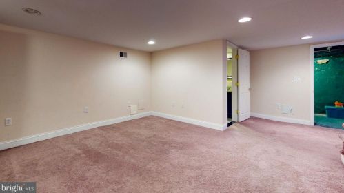 2720 10th St, Philadelphia PA 19133-1511 exterior