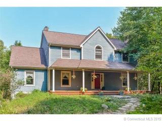 46 Bloomer Rd, Ridgefield, CT 06877-6006