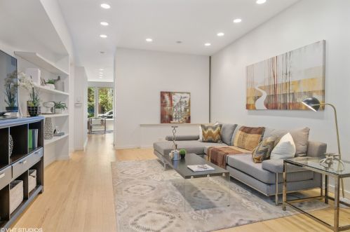 2125 Clifton Ave, Chicago IL  60614-4115 exterior