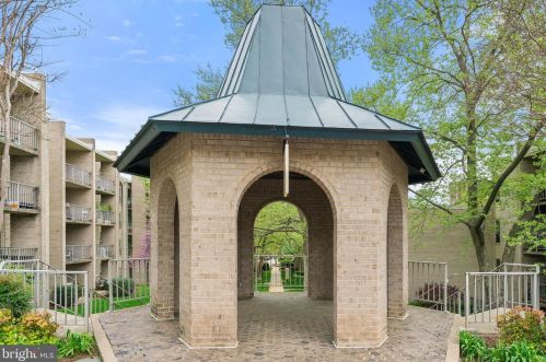 31 Canterbury Sq, Alexandria VA 22304-3045 exterior