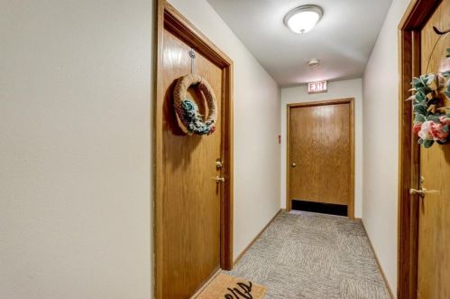 4434 Oakland Ave, Milwaukee, WI 53211-1657