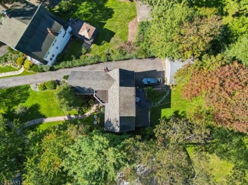 13 Cres, Maplewood NJ 07040-2708 exterior