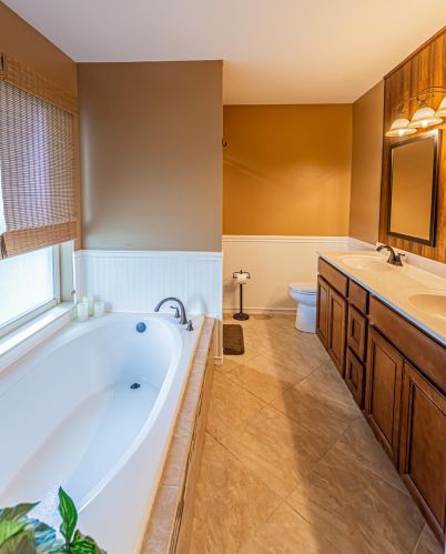 141 Whitmore Dr, Fort Pierce FL 34984-3738 exterior