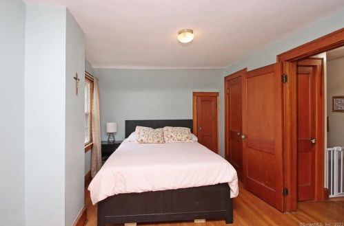 14 Baldwin Ave, Meriden CT 06450-3408 exterior