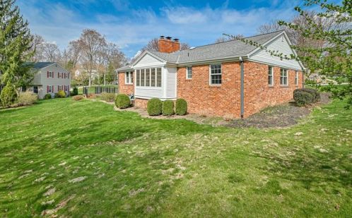 461 Olive St, Pittsburgh PA 15237-4886 exterior