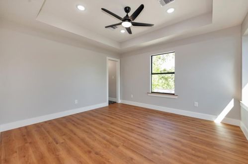 302 Edgewood Dr, Montgomery TX exterior