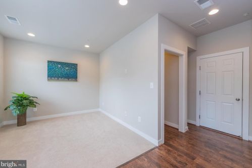 14247 Travilah Rd, Rockville MD  20850 exterior