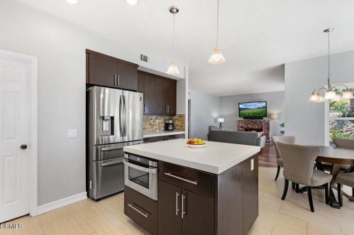 1840 Ivanhoe Ave, Oxnard CA  93030-8732 exterior