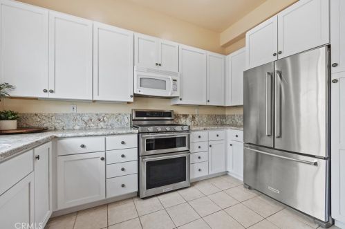 2919 Ballesteros Ln, Tustin CA  92782-1117 exterior