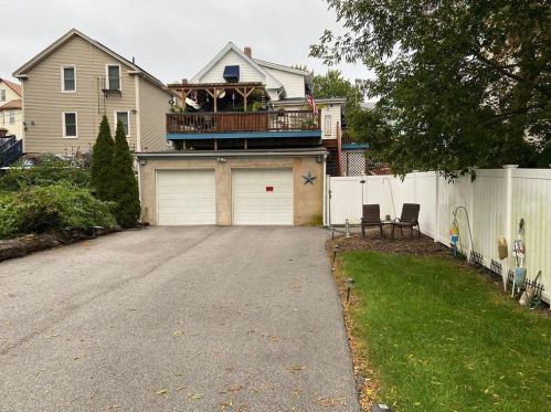 14 Aventine Ave, Providence RI 02904-1211 exterior