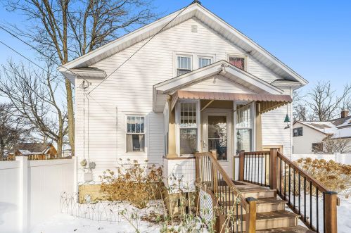 1921 Miner Ave, Meskegon MI 49441-1549 exterior