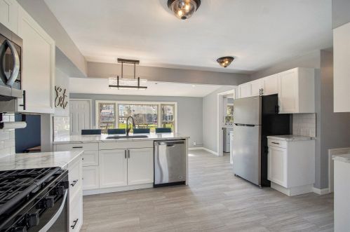 1914 Dorchester Ave, Kalamazoo MI  49001-5217 exterior