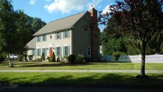 87 Ferncroft St, Springfield, MA 01106-2659