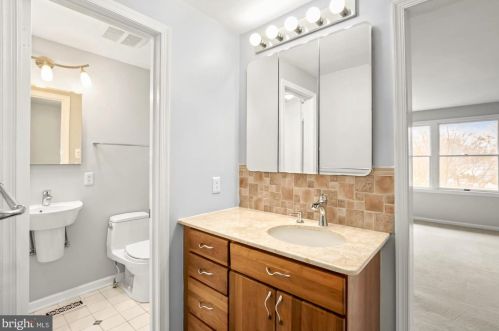 2115 Hanover St, Silver Spring MD 20910-2103 exterior