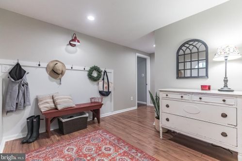 7 Devon Ln, Media PA 19063-4408 exterior