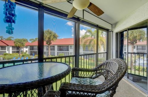 4983 Pepper Cir, Naples, FL 34113-4139