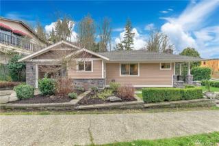 5215 Admiral Way, Seattle WA  98116-2247 exterior